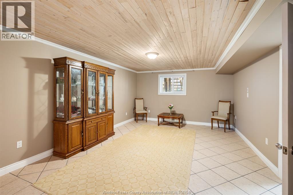 11827 Boulder Crescent Property Photo 28