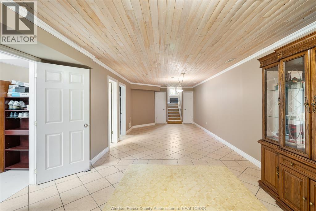 11827 Boulder Crescent Property Photo 29