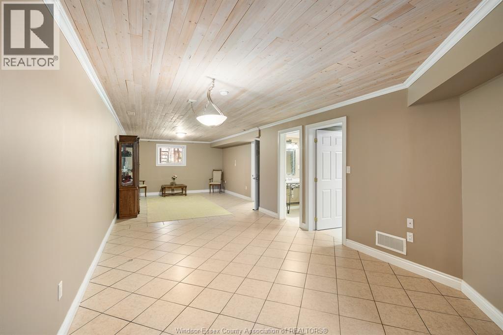 11827 Boulder Crescent Property Photo 30
