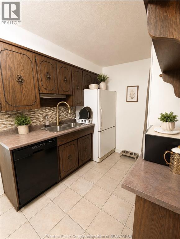 3740 Dominion Property Photo 8