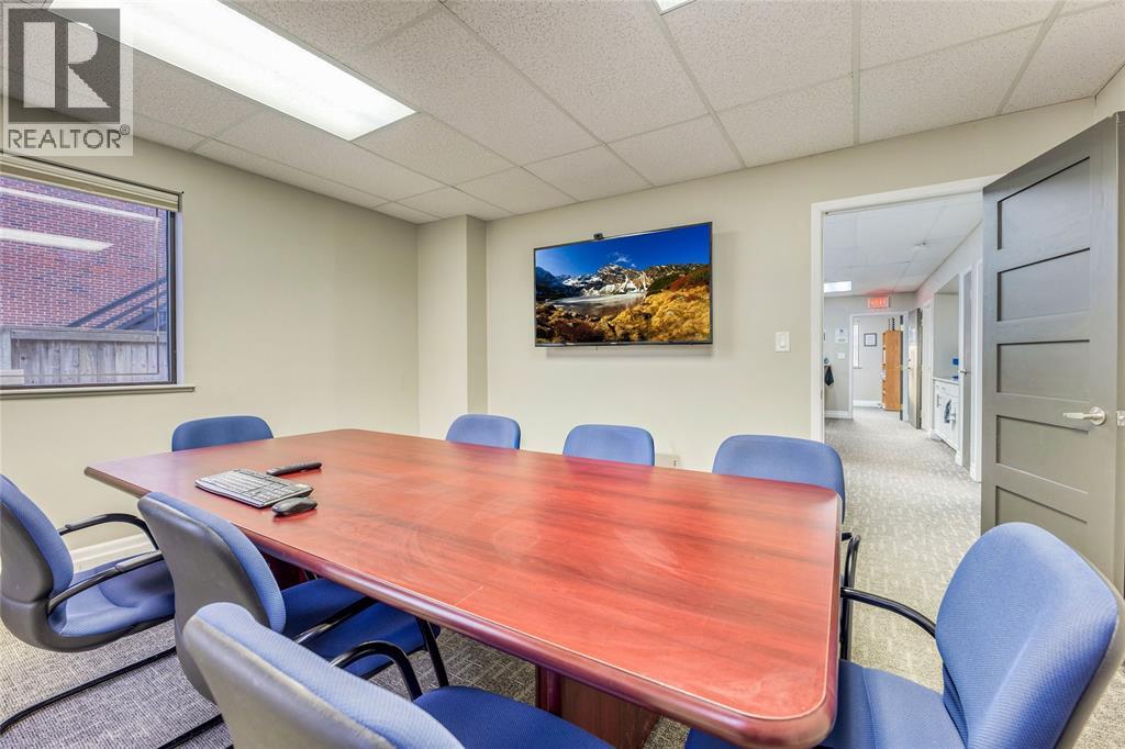 2695 Hamilton Road Unit# A Upper Property Photo 18
