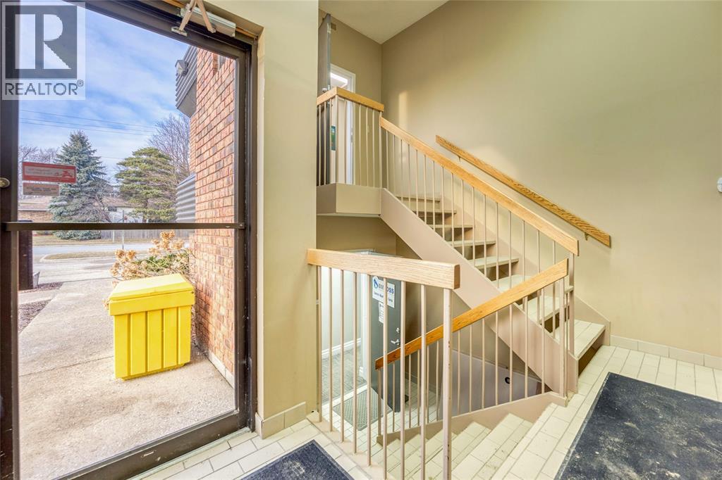 2695 Hamilton Road Unit# C Lower Property Photo 6