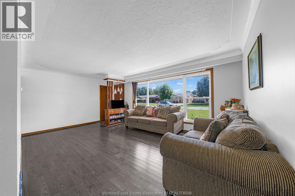 71 Danforth Avenue Property Photo 3