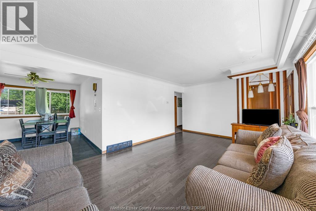 71 Danforth Avenue Property Photo 4