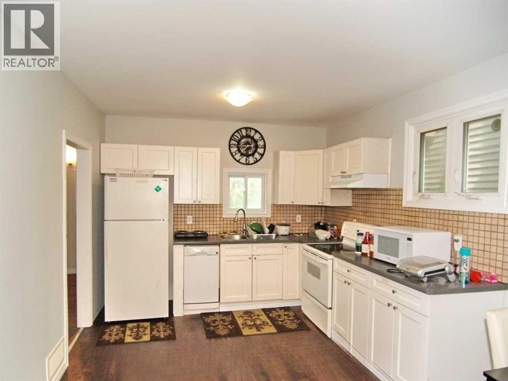 3588 Sandwich Street Property Photo 3