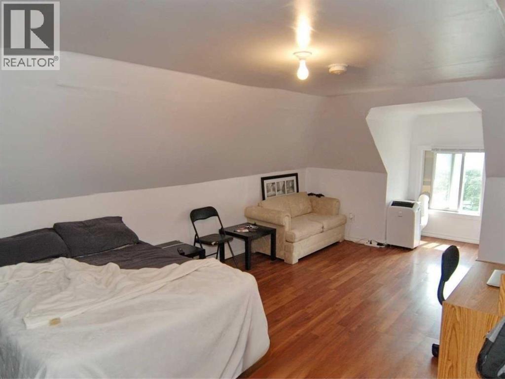 3588 Sandwich Street Property Photo 4