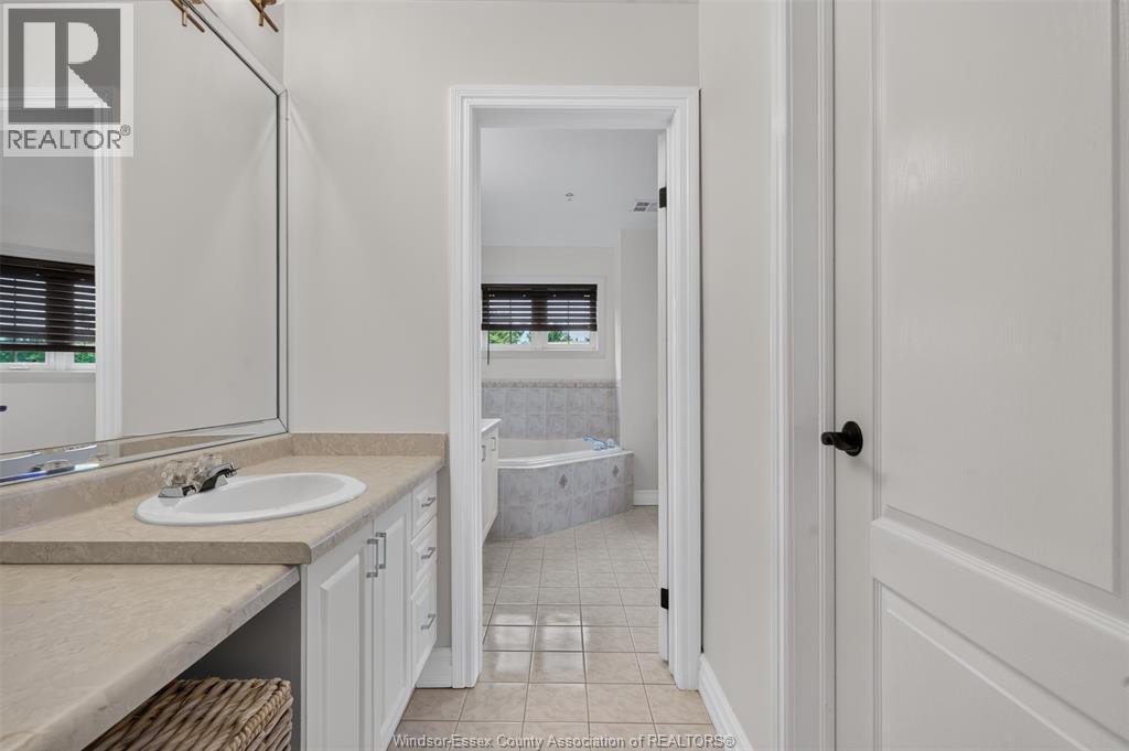 208 Crystal Bay Drive Property Photo 25