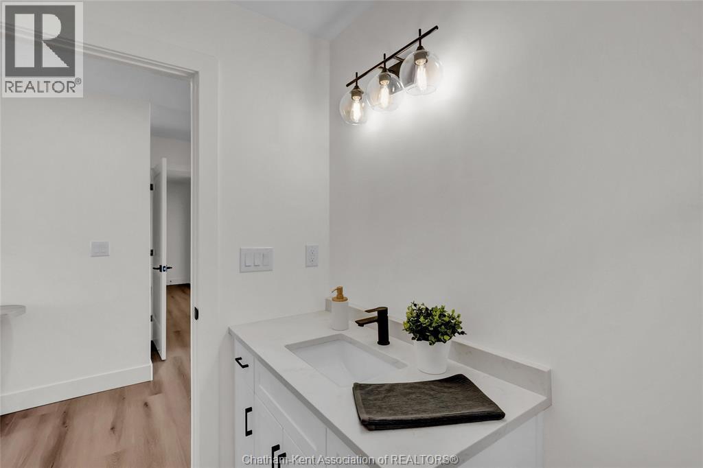 27 Cornerstone Place Property Photo 6