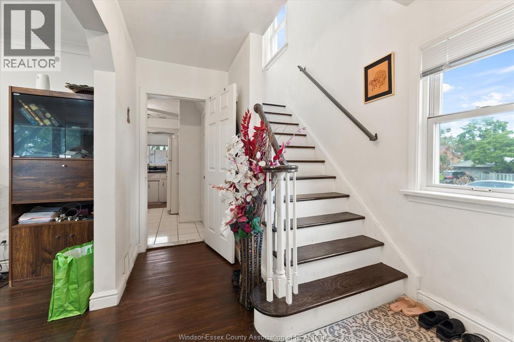 5188 Wyandotte St Street Property Photo 6