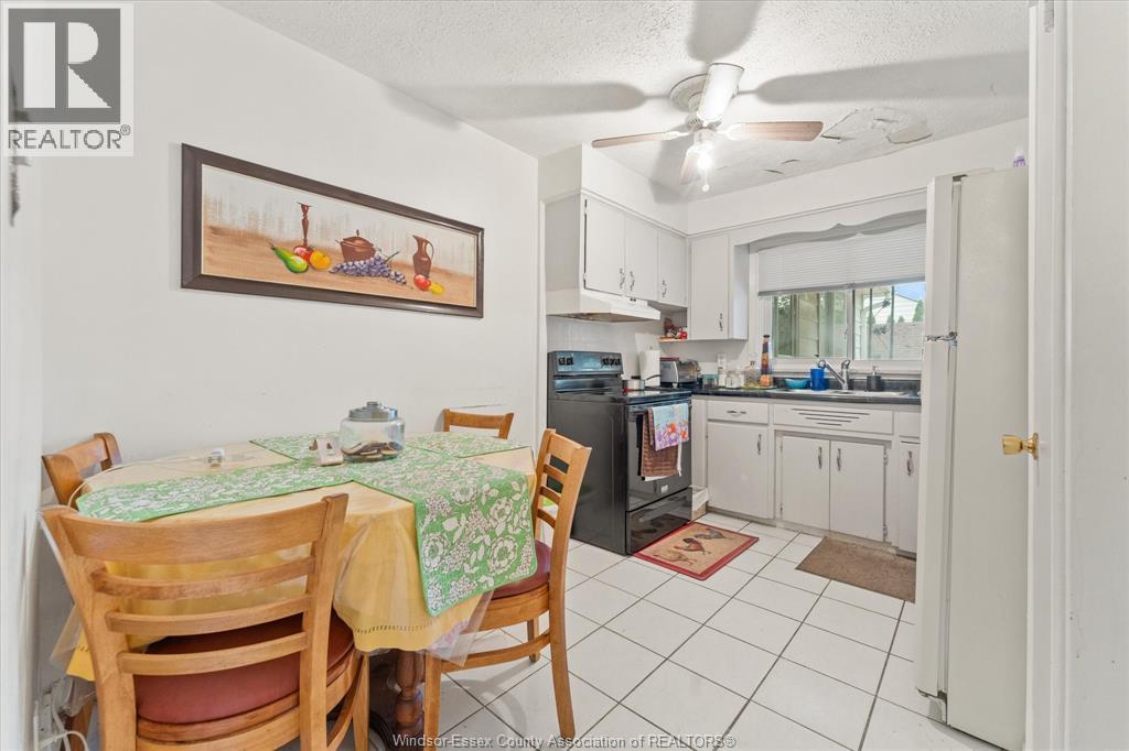 5188 Wyandotte St Street Property Photo 12