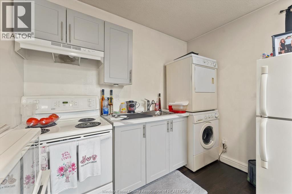 5188 Wyandotte St Street Property Photo 22