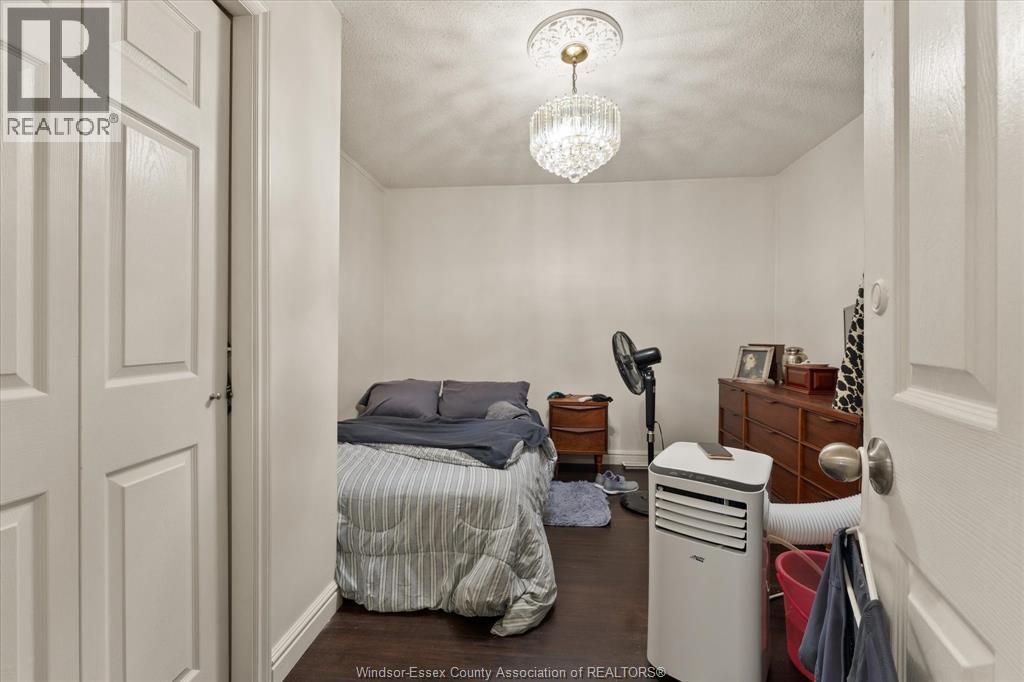 5188 Wyandotte St Street Property Photo 23
