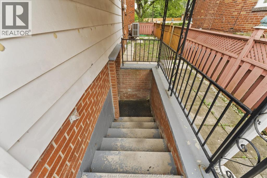 5188 Wyandotte St Street Property Photo 25