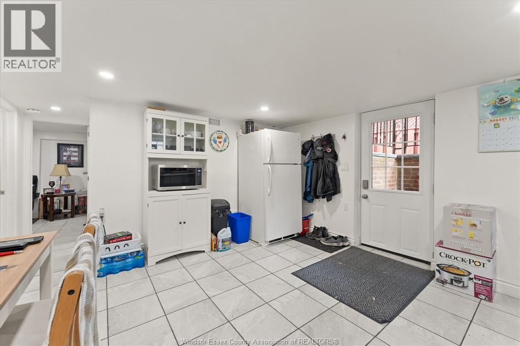 5188 Wyandotte St Street Property Photo 26