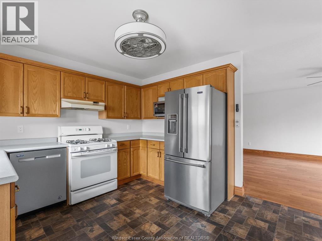 1553 Blairwood Crescent Property Photo 10