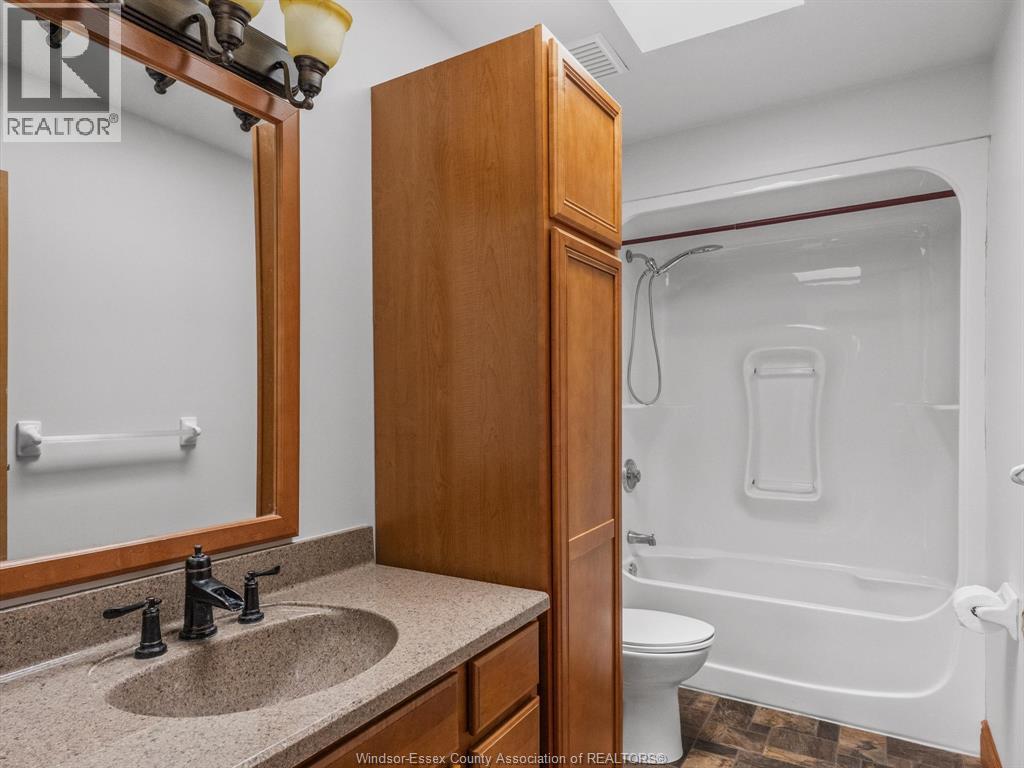 1553 Blairwood Crescent Property Photo 19