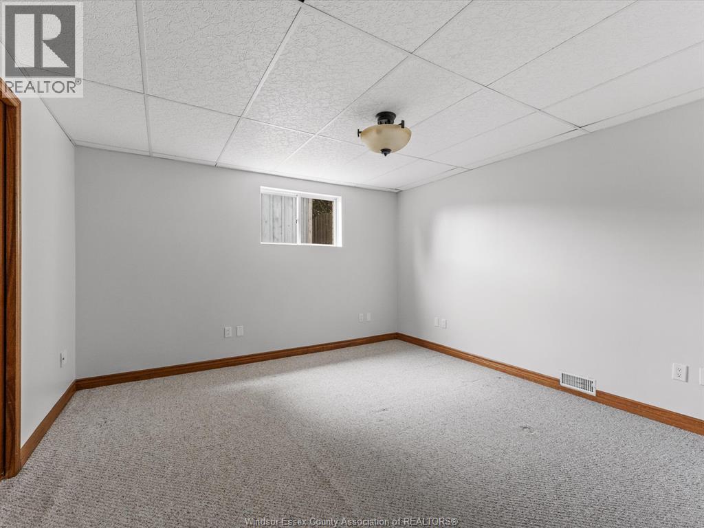 1553 Blairwood Crescent Property Photo 22