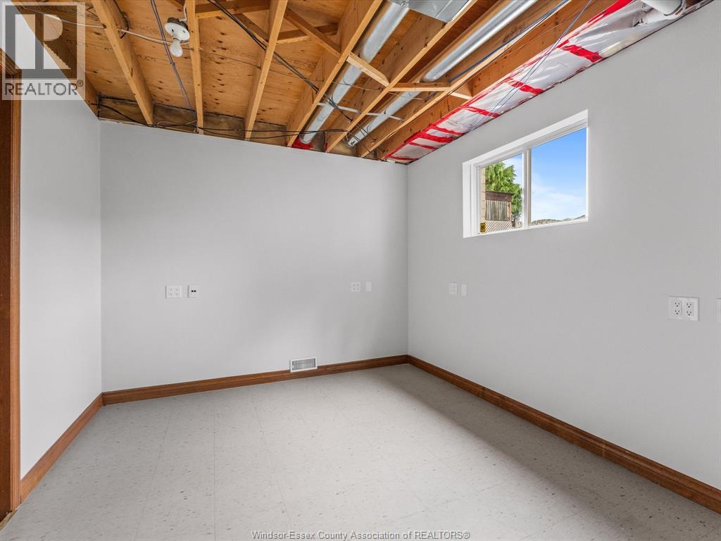 1553 Blairwood Crescent Property Photo 25