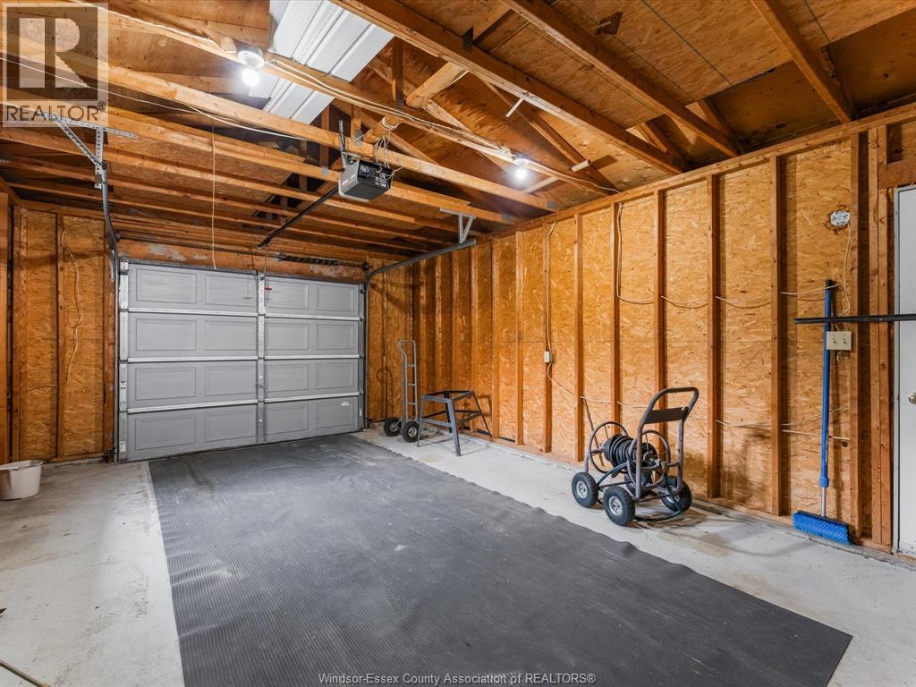 1553 Blairwood Crescent Property Photo 29