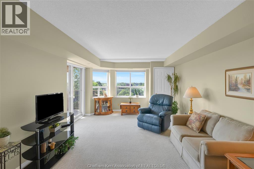 10 Van Allen Avenue Unit# 1001 Property Photo 33