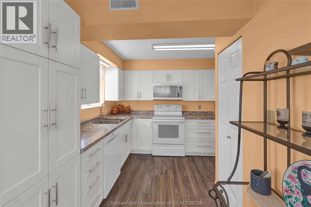 10 Van Allen Avenue Unit# 1001 Property Photo 39