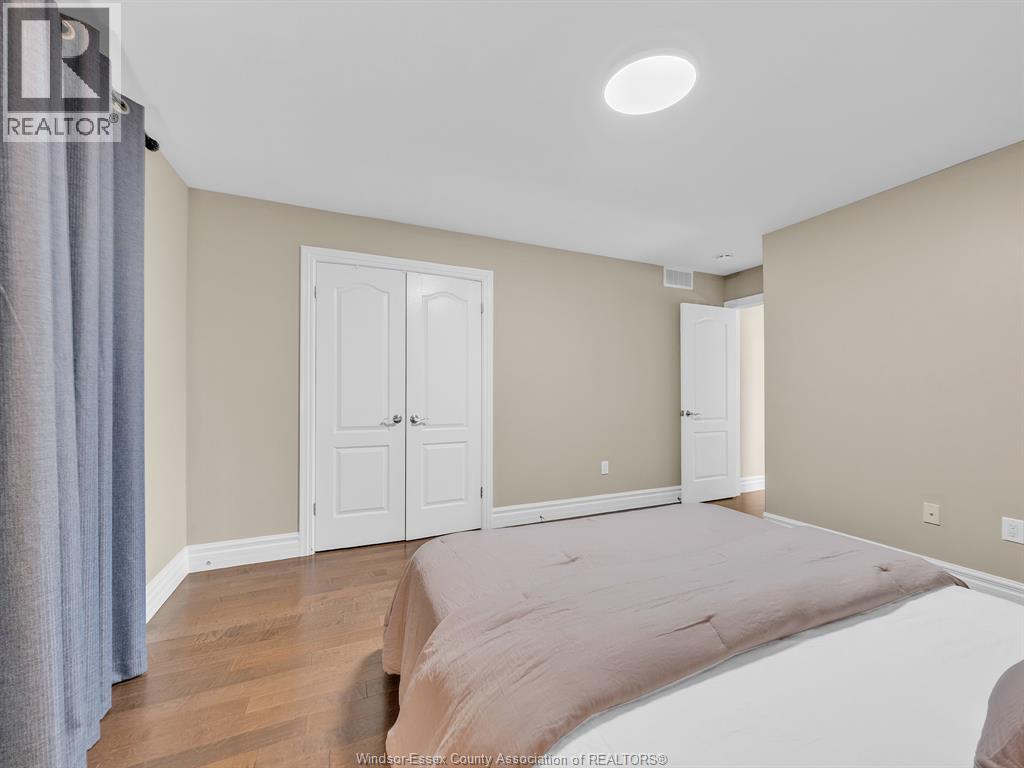 3000 Mcrobbie Crescent Property Photo 15