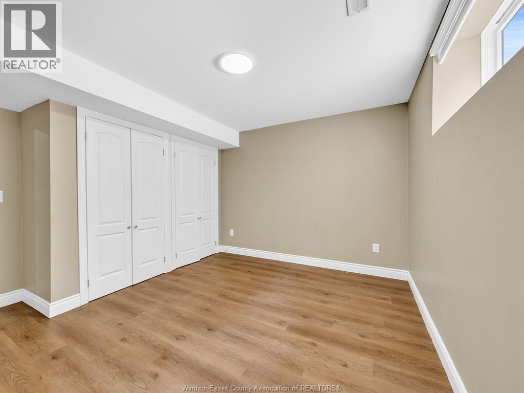 3000 Mcrobbie Crescent Property Photo 42