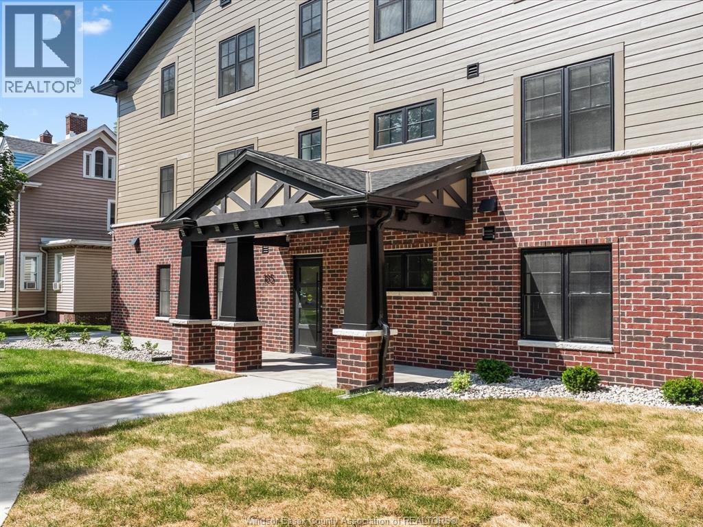 185 RANDOLPH PLACE