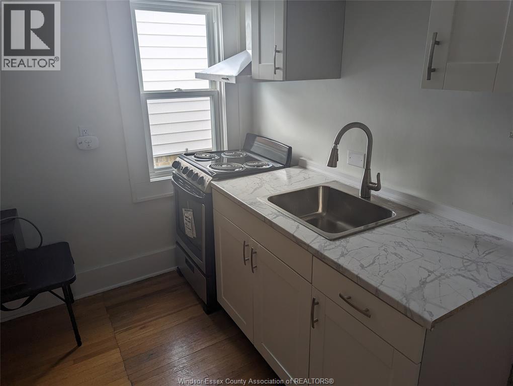 1868 Pillette Property Photo 10