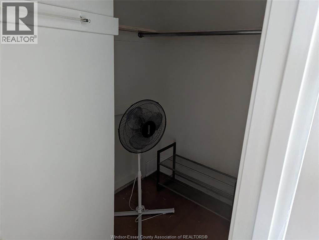 1868 Pillette Property Photo 15