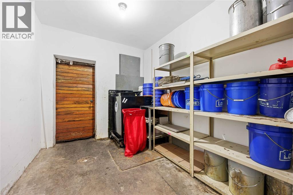 140 East Street North Property Photo 21
