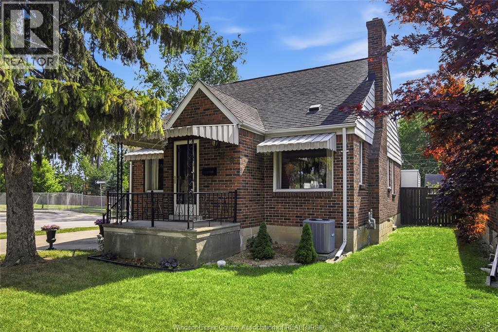889 Patrice Drive Property Photo 1