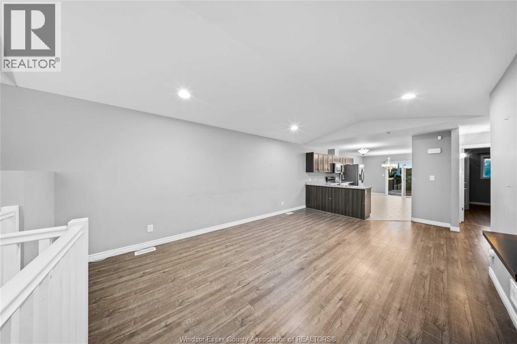 3237 Seville Property Photo 18