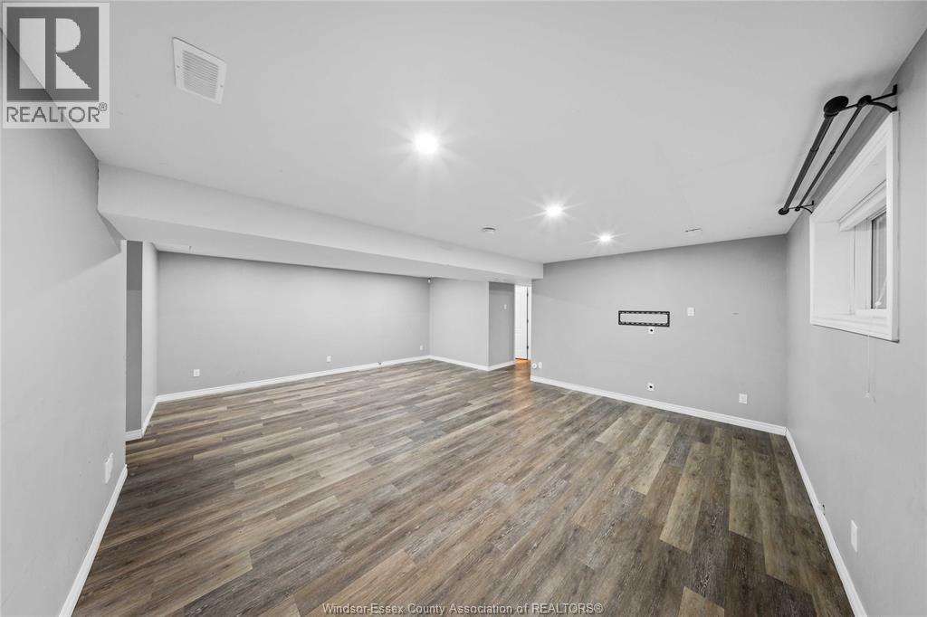 3237 Seville Property Photo 30