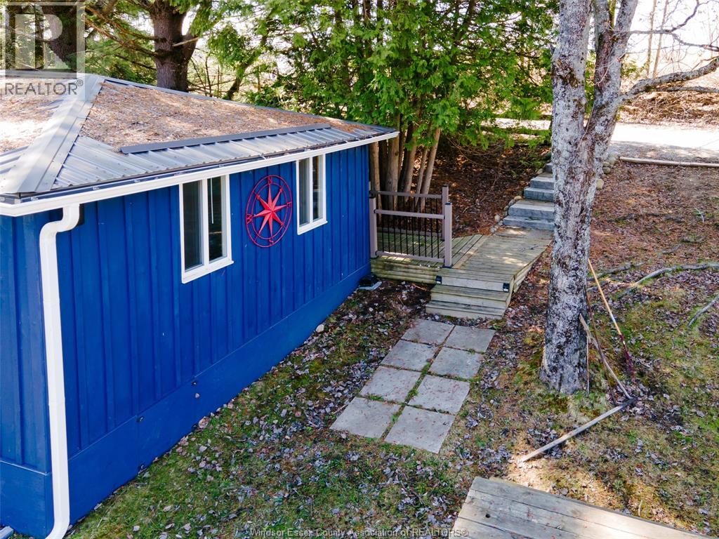 4228 Deep Bay Road Property Photo 10