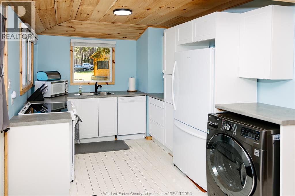 4228 Deep Bay Road Property Photo 11