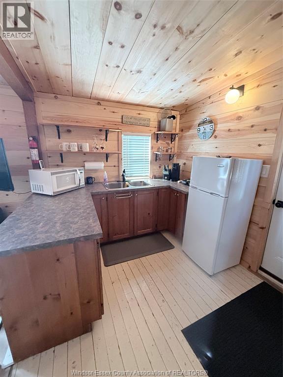 4228 Deep Bay Road Property Photo 27