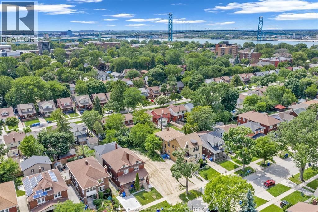 421 Partington Avenue Property Photo 14