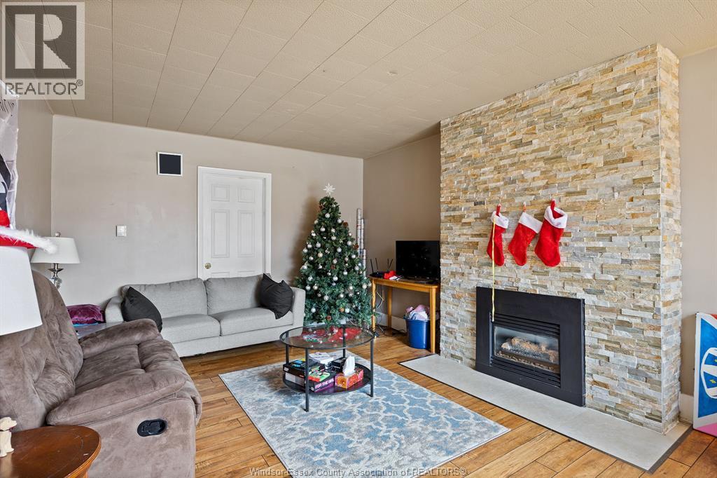 554 Askin Avenue Property Photo 2