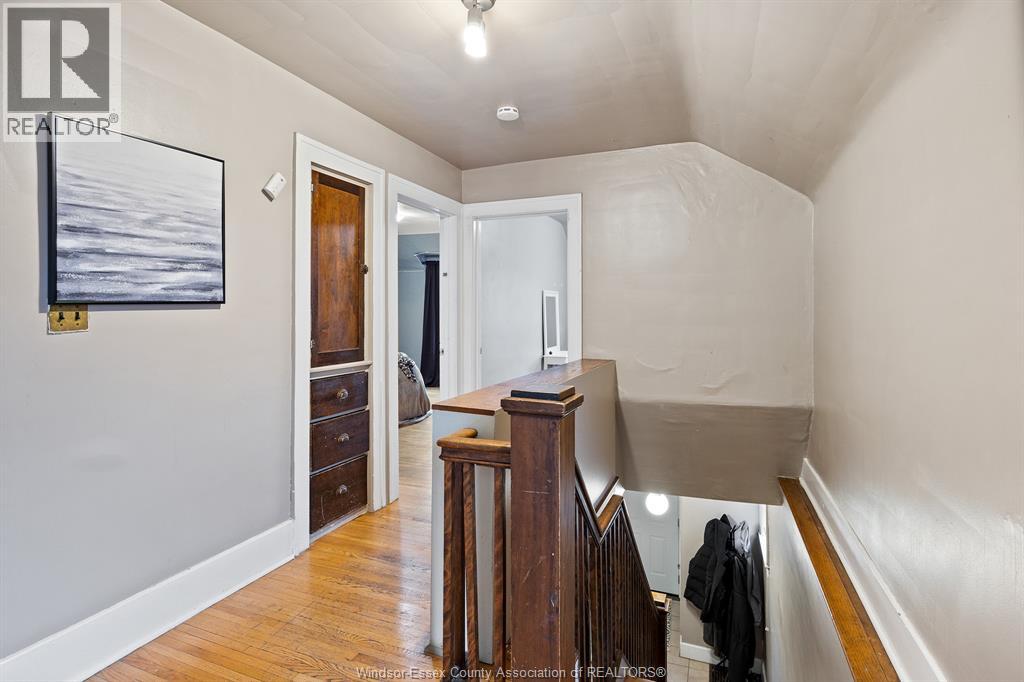 554 Askin Avenue Property Photo 10