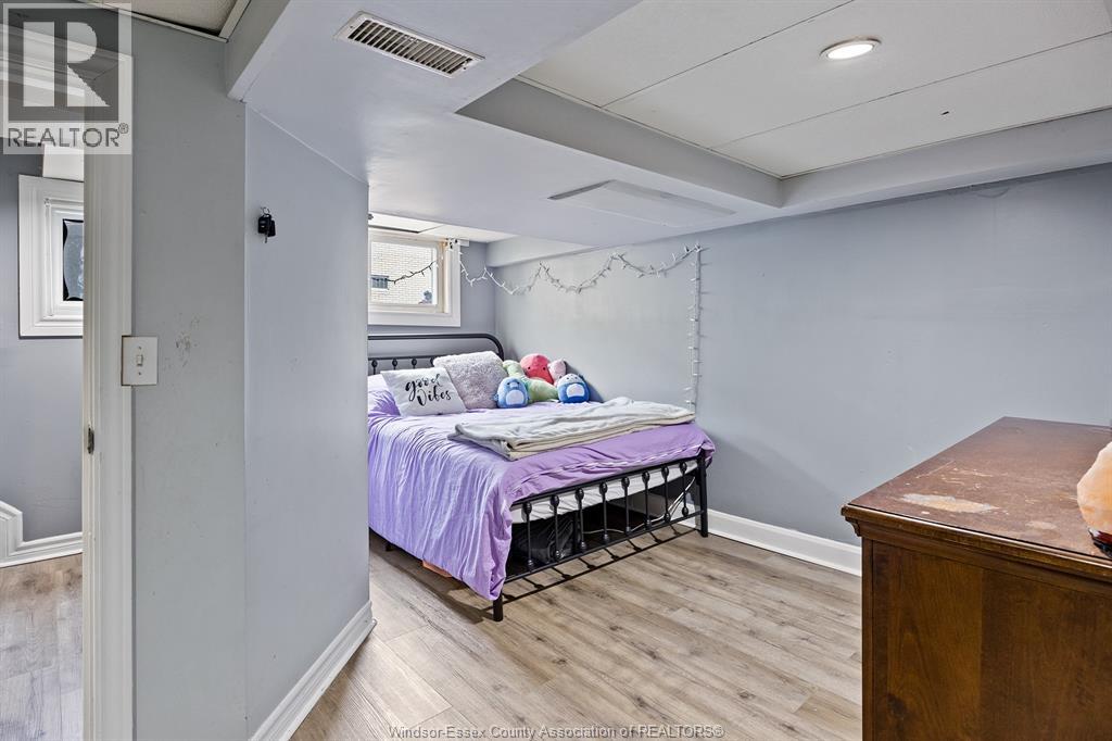 554 Askin Avenue Property Photo 22