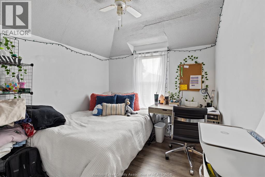 554 Askin Avenue Property Photo 30