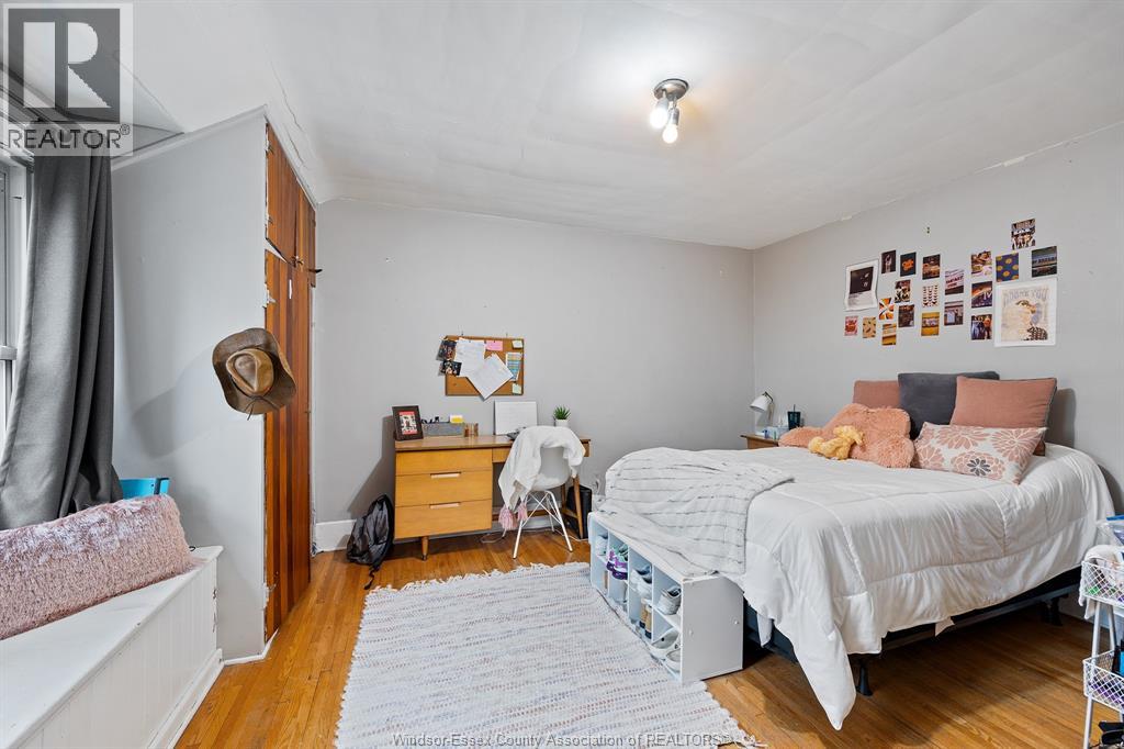 568 Askin Property Photo 11