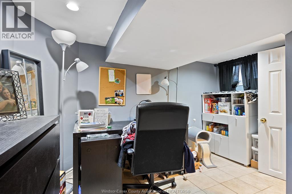 568 Askin Property Photo 13