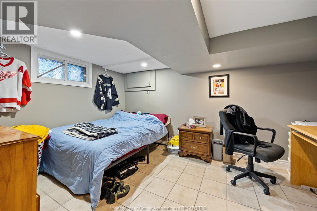568 Askin Property Photo 14