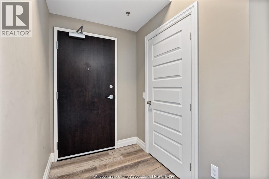 955 Ouellette Avenue Unit# 305 Property Photo 2