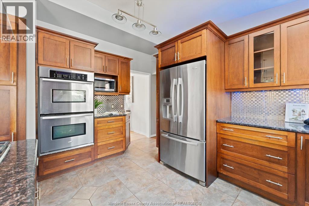 3740 Ouellette Property Photo 11