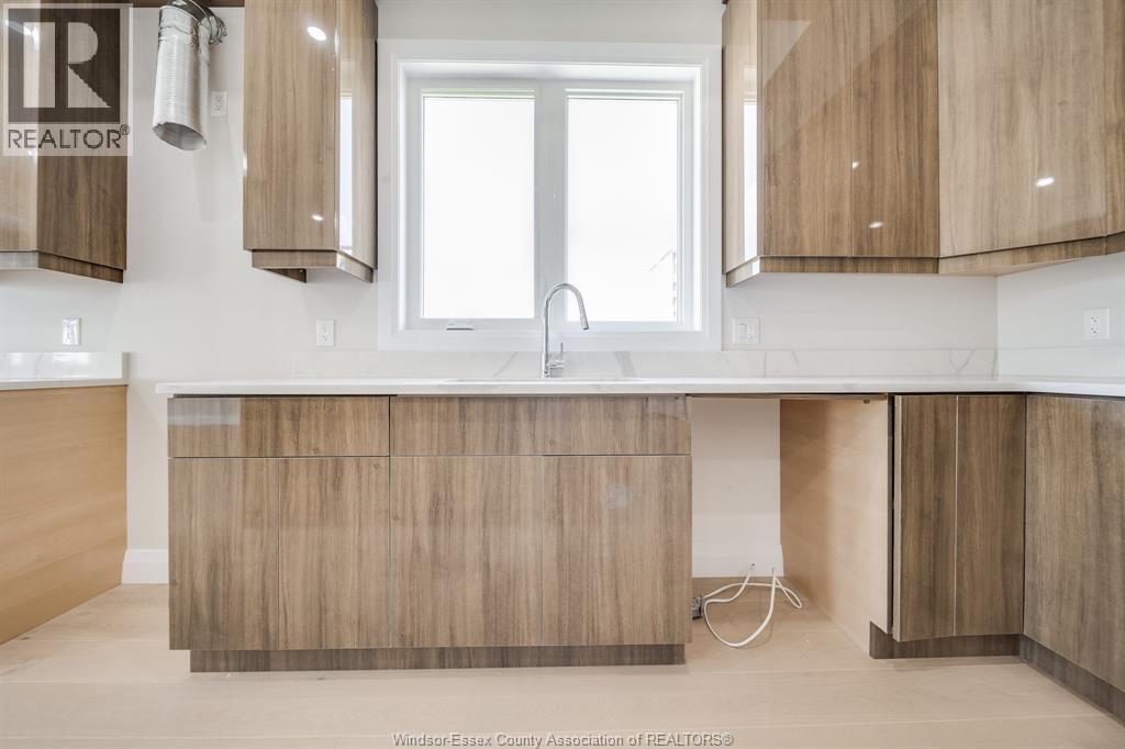 4519 Valerio Crois Property Photo 19