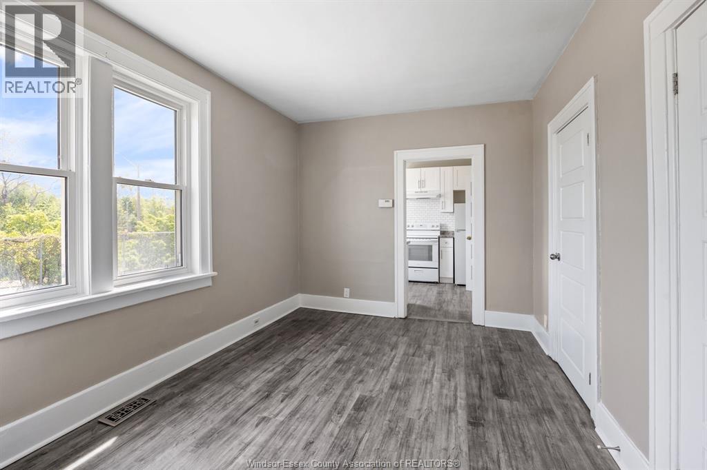 1381-83 Wellington Property Photo 6