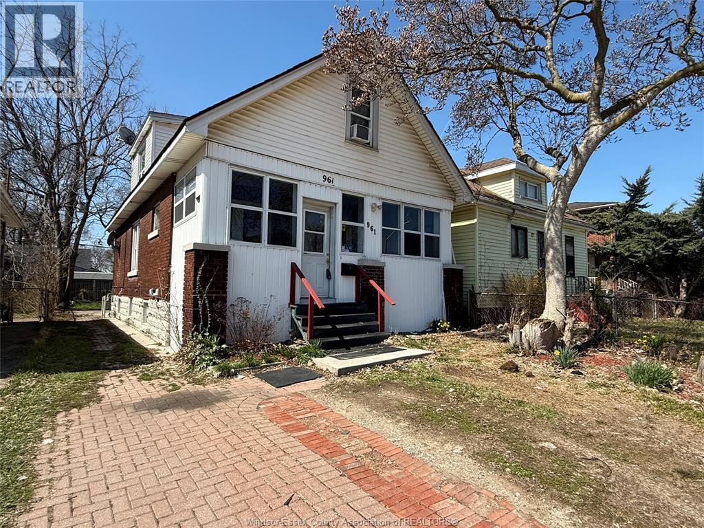 961 CAMPBELL
